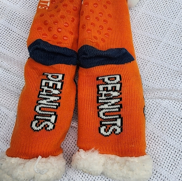 Peanuts  characters Slipper‎ Socks NEW - Picture 5 of 5